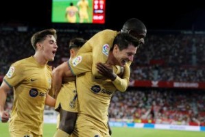 B体育-痛击塞维利亚并非一好百好，巴萨中场无力隐忧再现